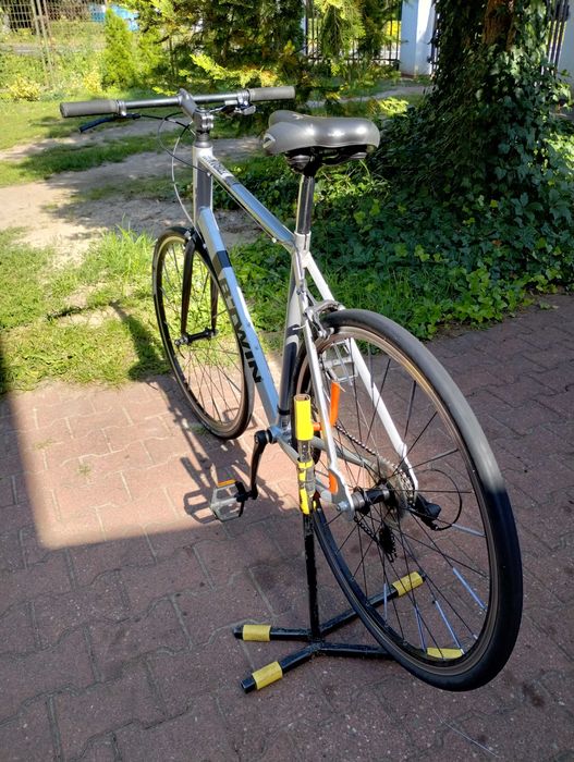 Rower szosowy BTWIN Triban 100