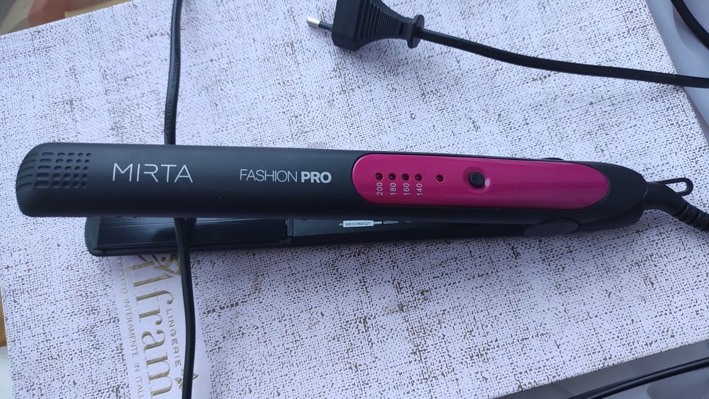 Випрямляч для волосся mirta