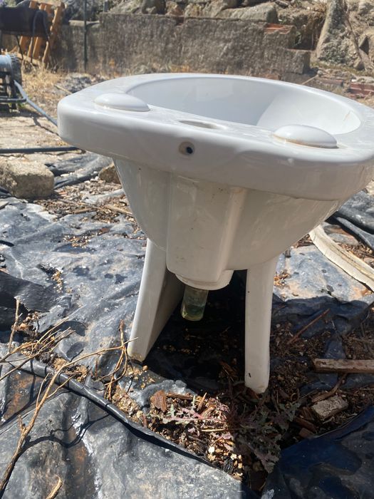 Bidé em bom estado!