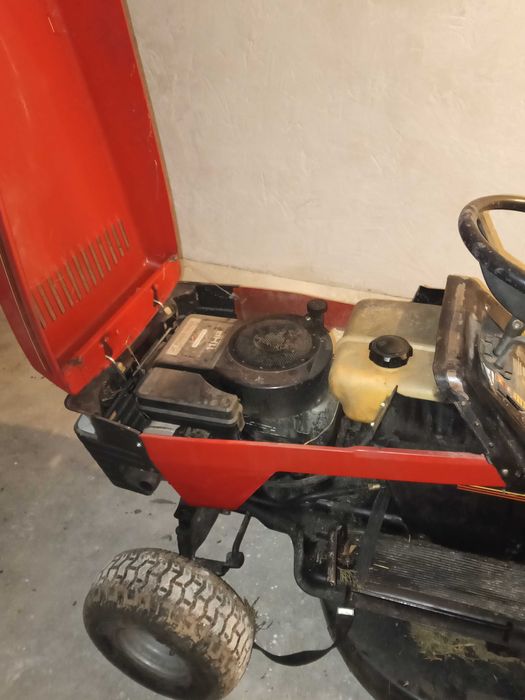 kosiarka traktorek ogrodowy