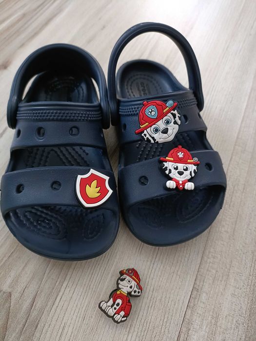 Sandały Crocs 24-25 C8 kupione w styczniu z przypinkami psi patrol
