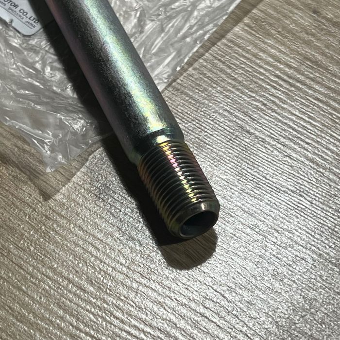 Ось переднього колеса (вісь) Yamaha оригінал