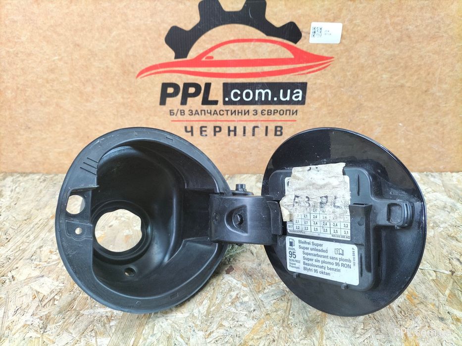 Skoda Fabia III 14-21 HB Лючок топливного бака бензобака 6V6809857