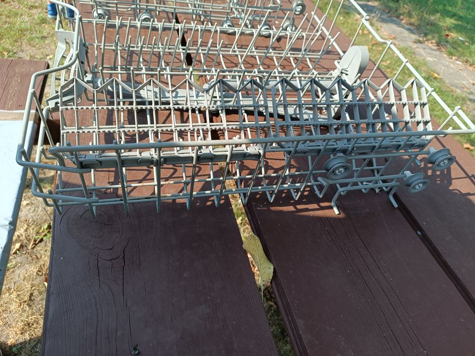 Dwa kosze to zmywarki Bosch albo Siemens oryginał 60 cm