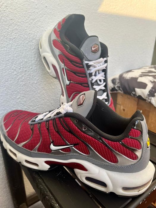Nike TN vermelhos
