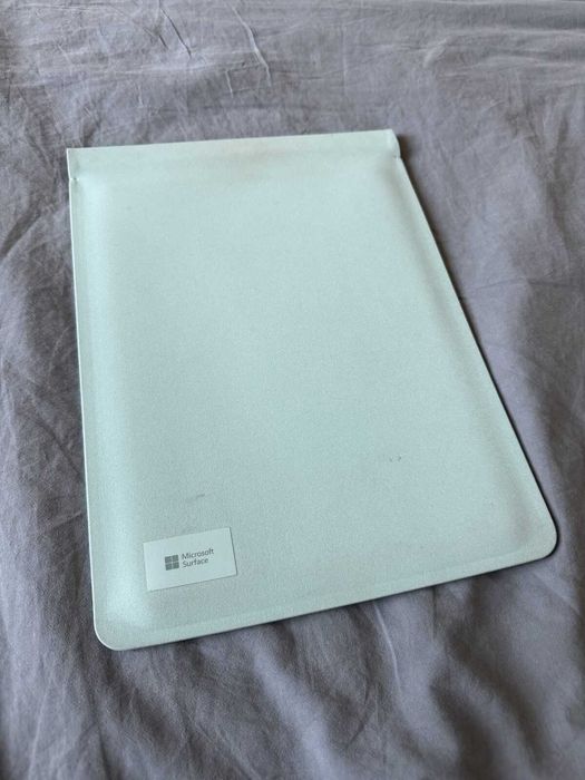 Чохол-конверт Microsoft Surface, м'ятний, б/у