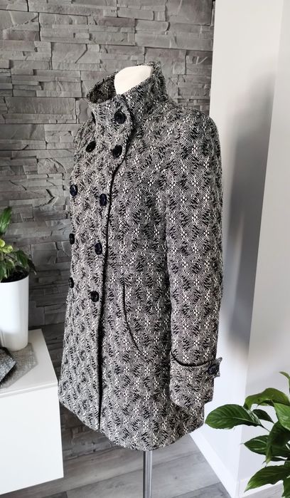 Elegancki piękny płaszcz damski rozmiar M/L