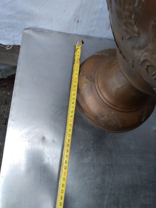 Miedziany wazon dzban na wodę