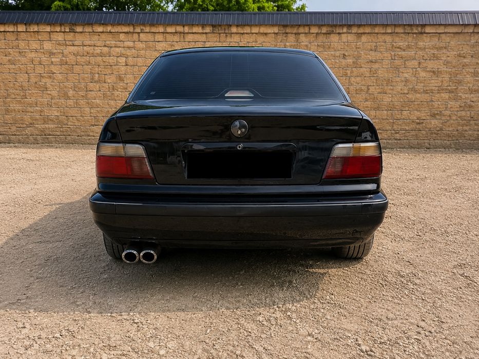 Продам машину BMW