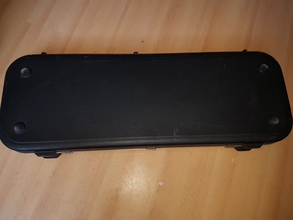 Case SKB Freedom na stratocastera