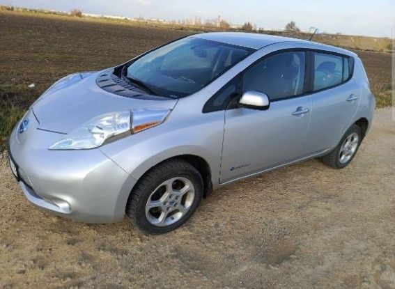 nissan leaf 2013 120км