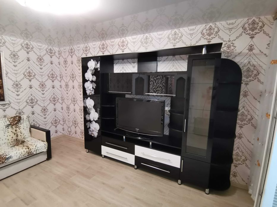 Сдам 1-ком. квартиру, Левобережный-3, середина пр. Мира, возле "АТБ".