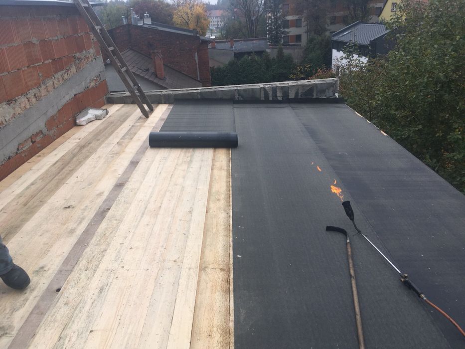 Usługi dekarskie dachy pokrycia dachowe remonty dachów papa 5.2