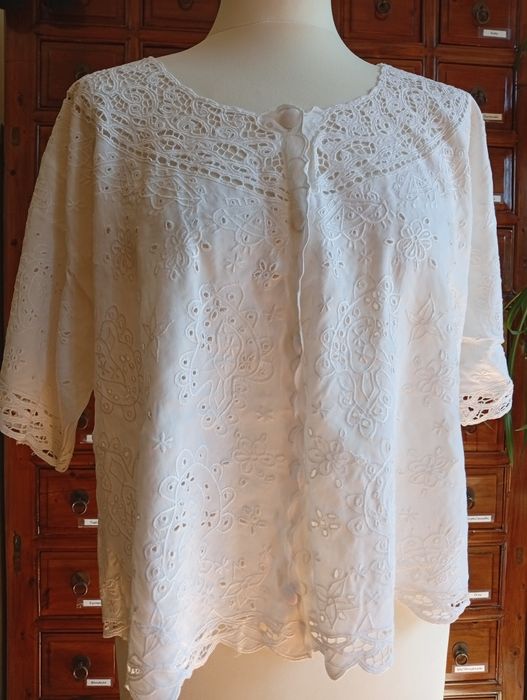 Piękna, haftowana bluzka biała, hand made
