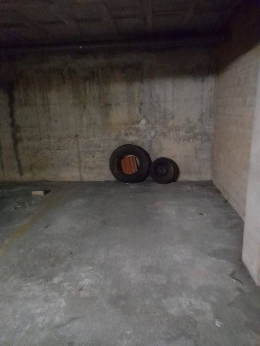 Aluga-se lugar de garagem. Póvoa de Varzim