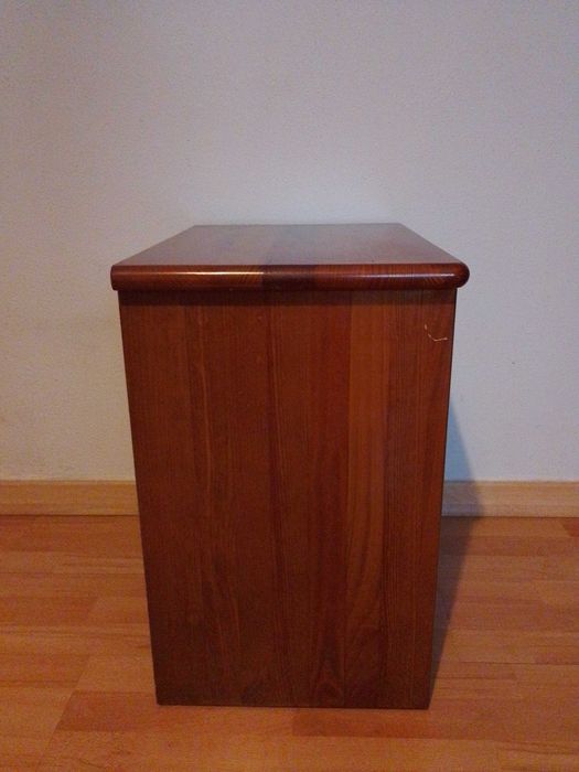 Mesa de Cabeceira em Madeira de Cerejeira 3 Gavetas  51 x 36 x Alt 57