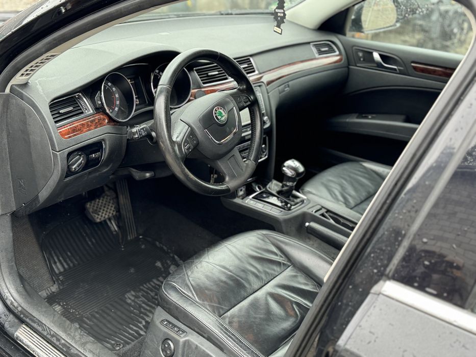 Торпеда панель  Airbag Skoda  Superb 2 подушки кермо руль декор