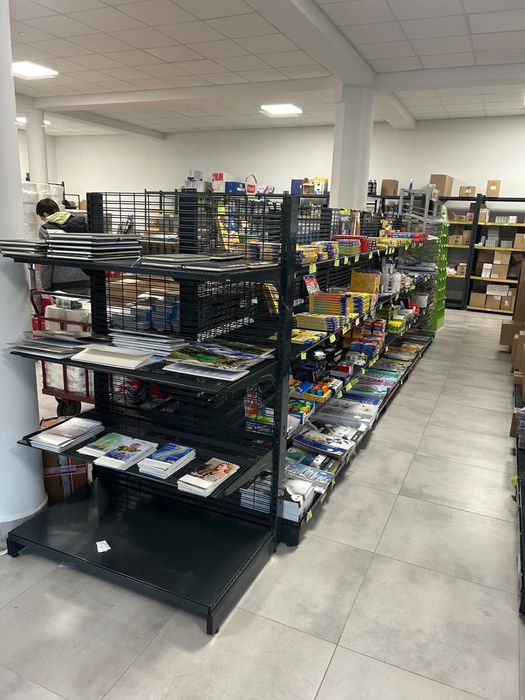 Regały ażurowe sklepowe