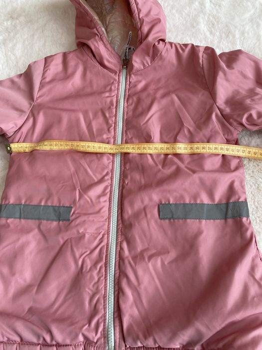 Куртка весна,тепла осінь двохстороння.