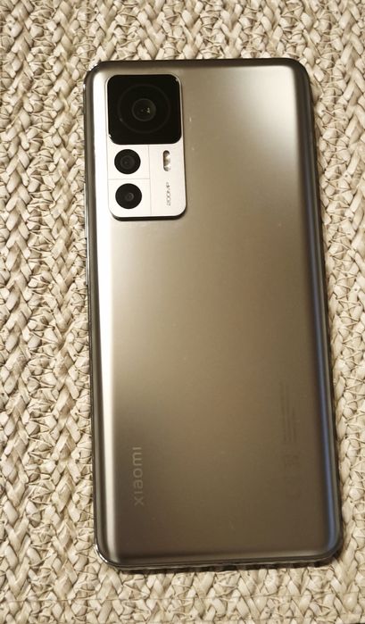 Xiaomi 12 T pro .