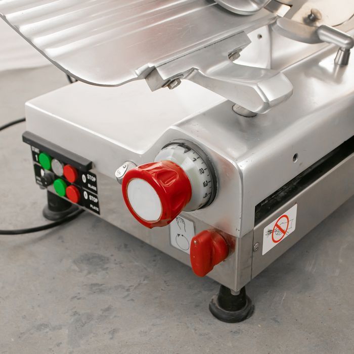 Krajalnica półautomatyczna Uniscale Semi-Auto 300 30 cm 400 W