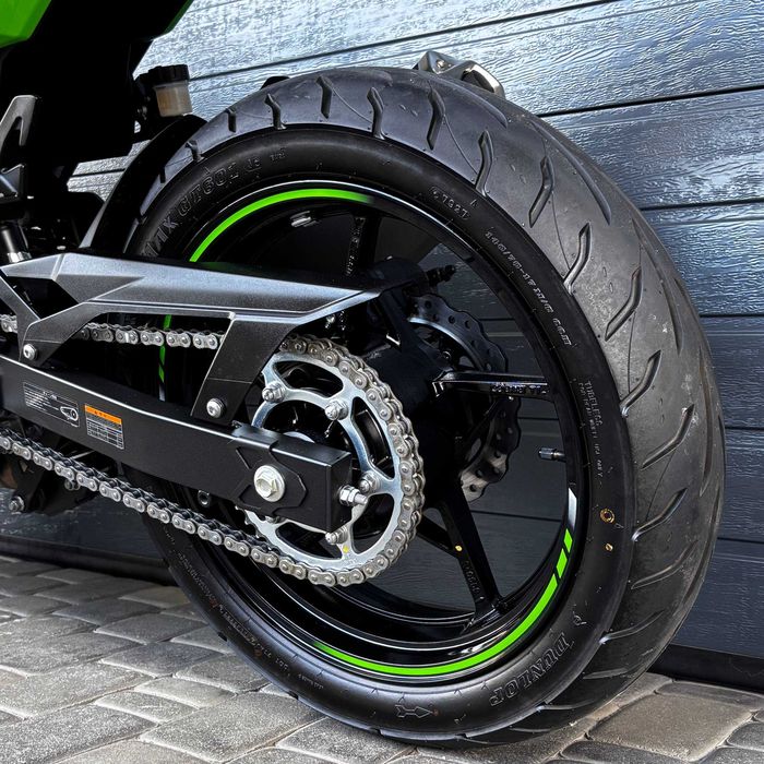 Продам мотоцикл Kawasaki Ninja 250 (0674)