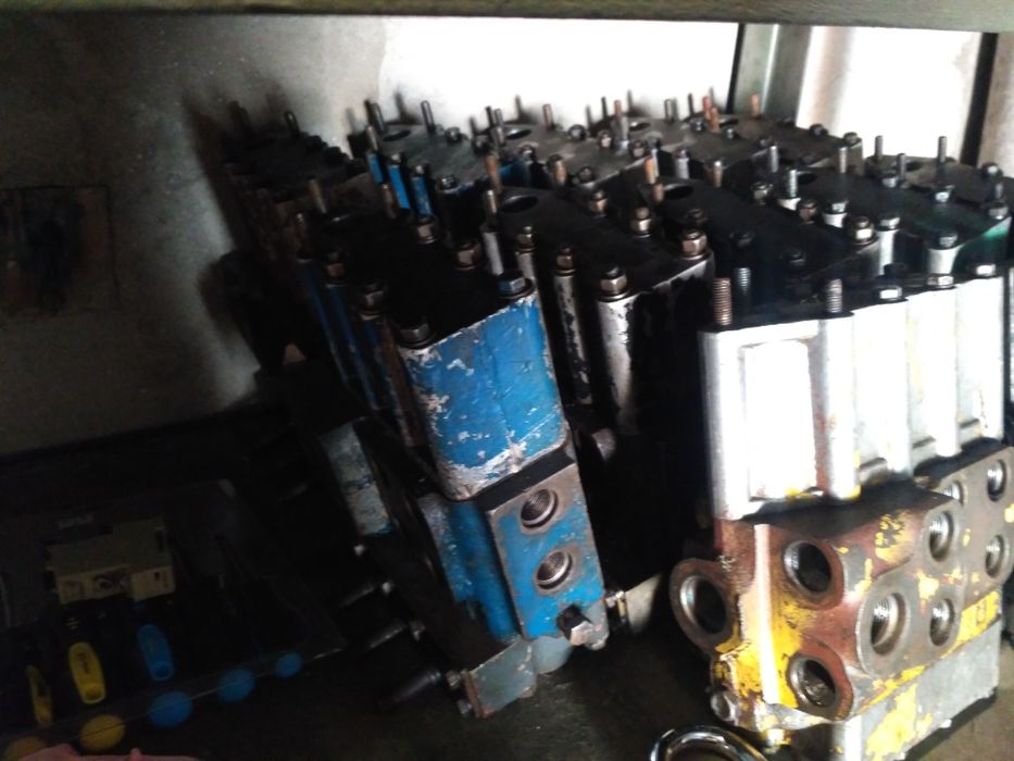 Гидрораспределитель  р100  р80 продам