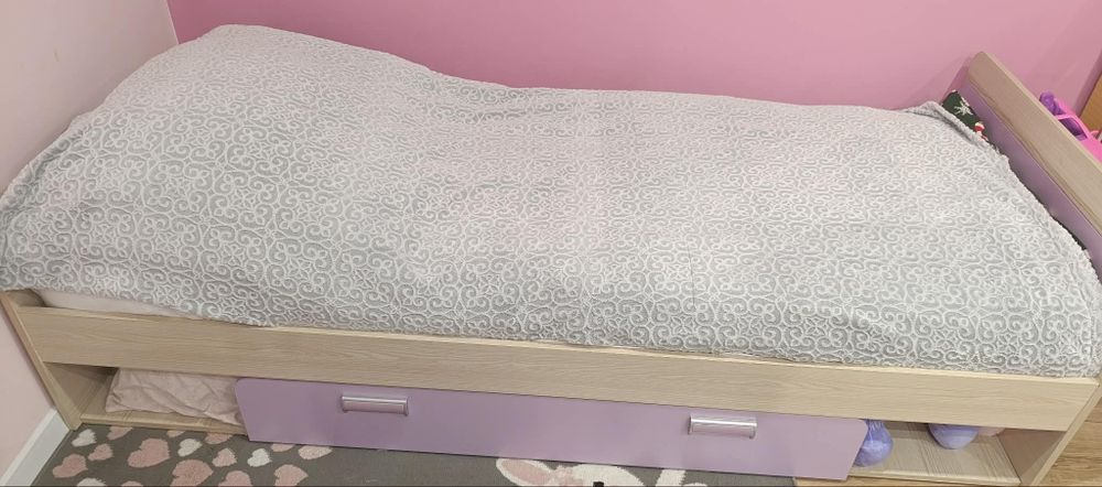 Zestaw mebli do pokoju dziecięcego