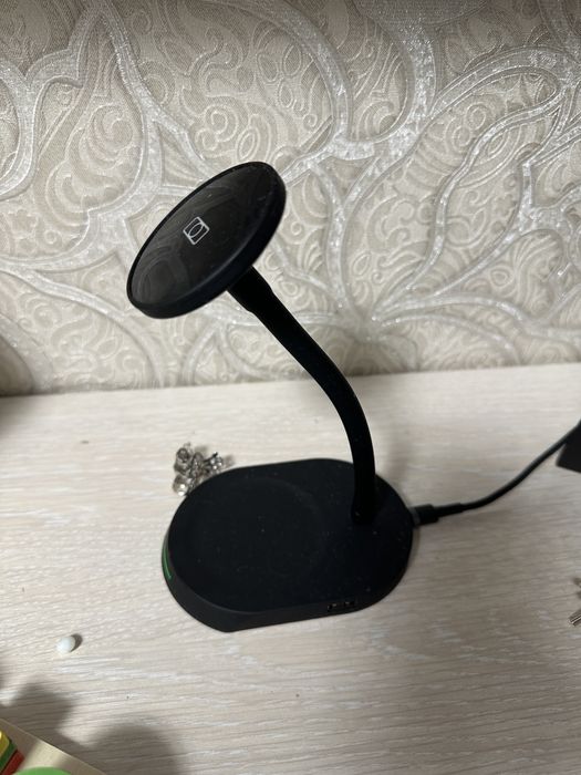 Магнитное Беспроводное зарядное устройство 3 в 1