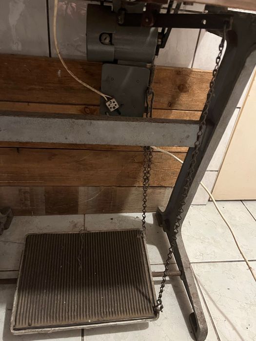 Kuśnierka , maszyna kuśnierska .