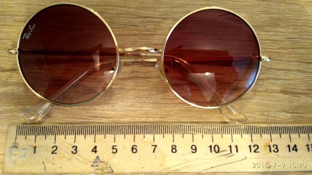 Очки солнцезащитные