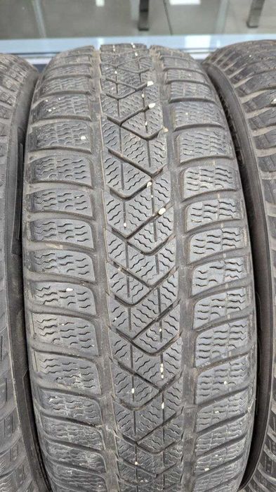 Шини 205/60 R17 93H Pirelli Sottozero 3