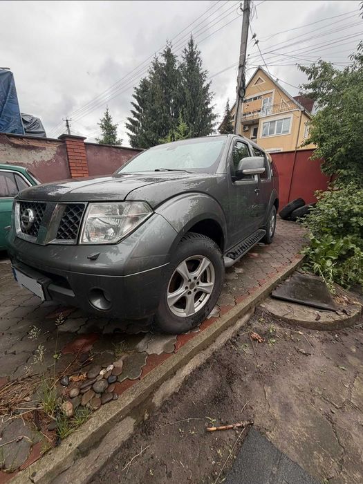 Nissan Pathfinder 2.5