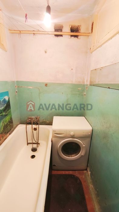 Продам 3 кімнатну квартиру в цегляному будинку