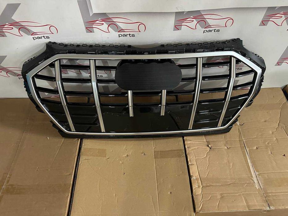 Решітка радіатора Audi Q5 80A 21-24
