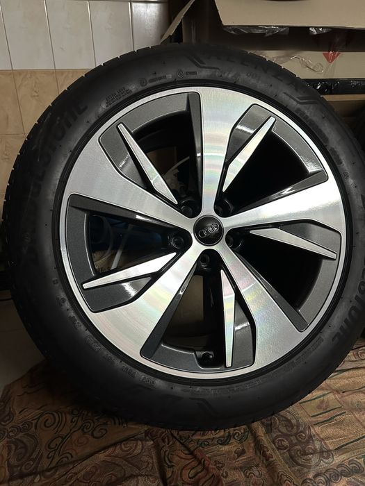 Колеса диски резина шини  колеса в зборі 255/50/20 audi e-tron Q7 Q8