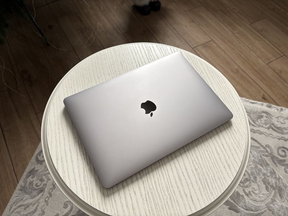 MacBook Air 13 2020 стан новий 10/10
