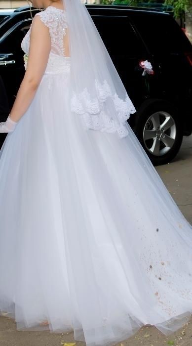 Брендова весільна сукня на розпис