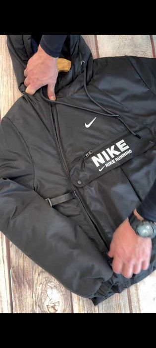 Стильна зимова чоловіча куртка nike анорак з карманами