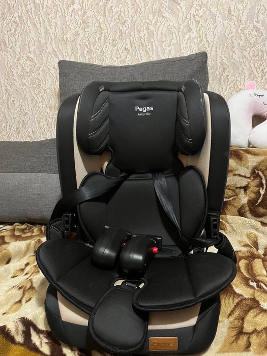 Дитяче автокрісло PEGAS