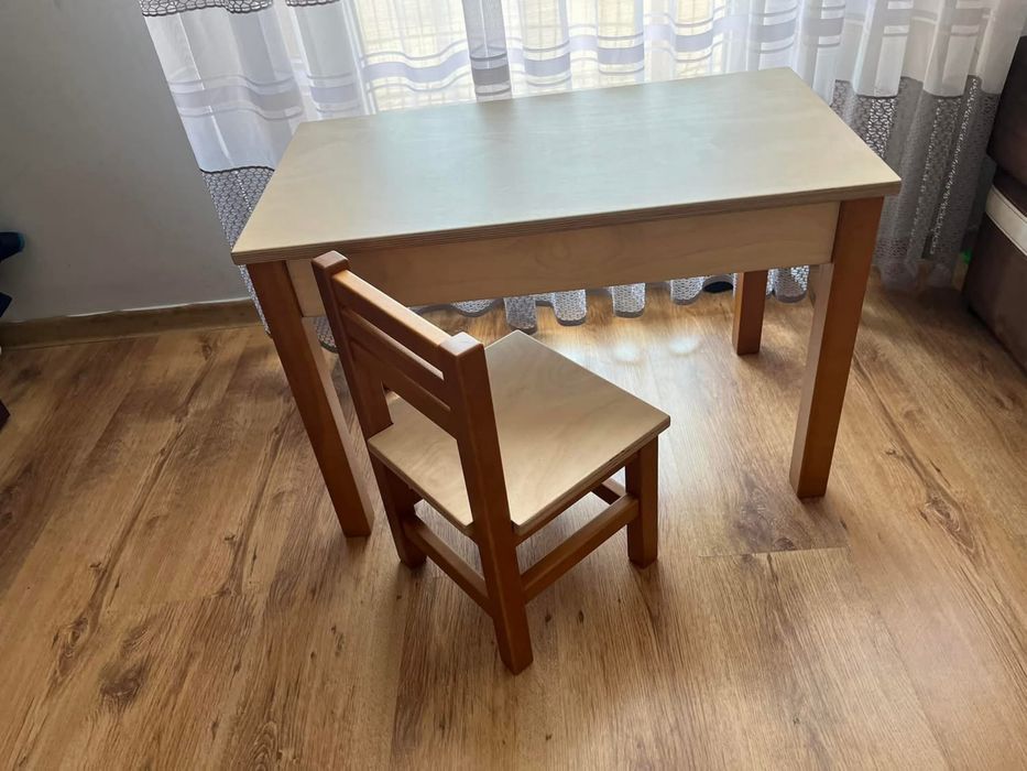 Stolik biurko dziecięce otwierane