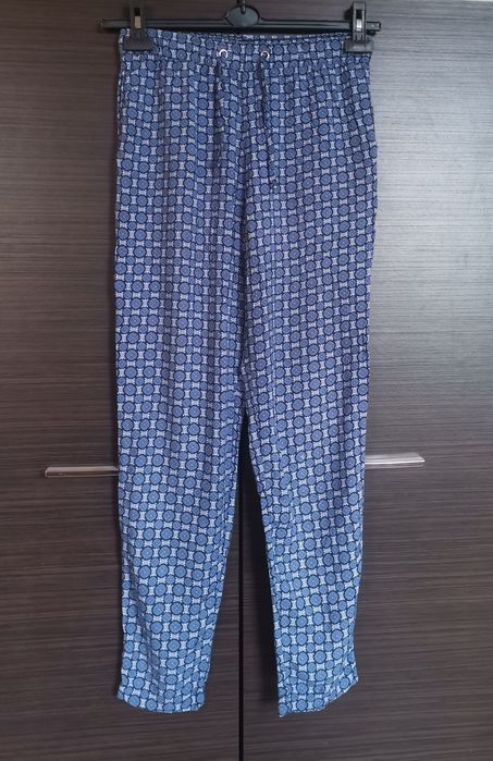 Zestaw ubrań 8szt(bluzki spodnie sukienka) rozmiar S/M.