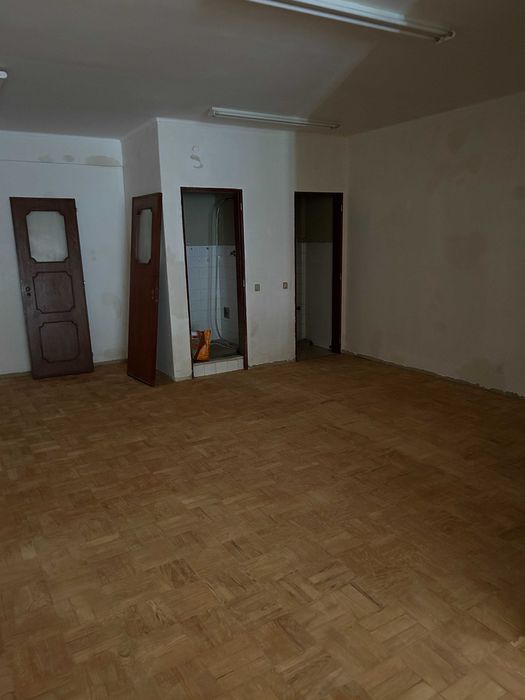 Escritório para arrendar em Belém num 1º Andar atrás do CCB