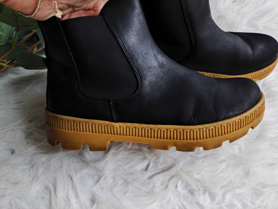 Krótkie skórzane botki, rozmiar 38.