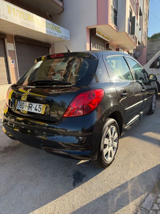 Peugeot 207 1.4 VTI foto 3