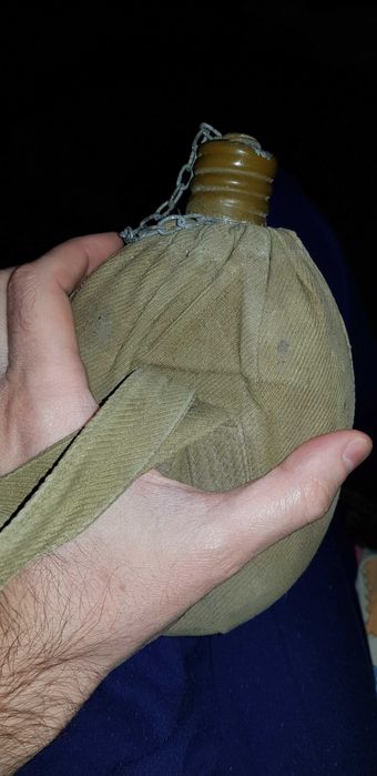 Продам винтажную армейскую фляжку