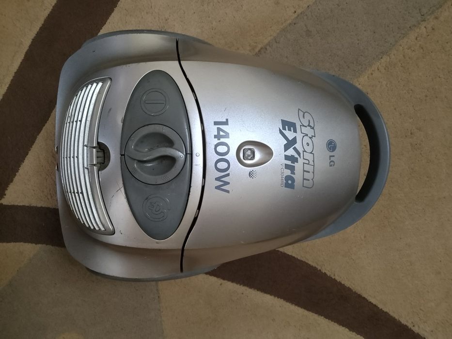 Пилосос вакуумний LG