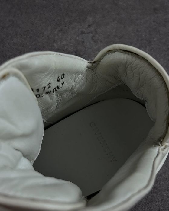 givenchy star strap tyson