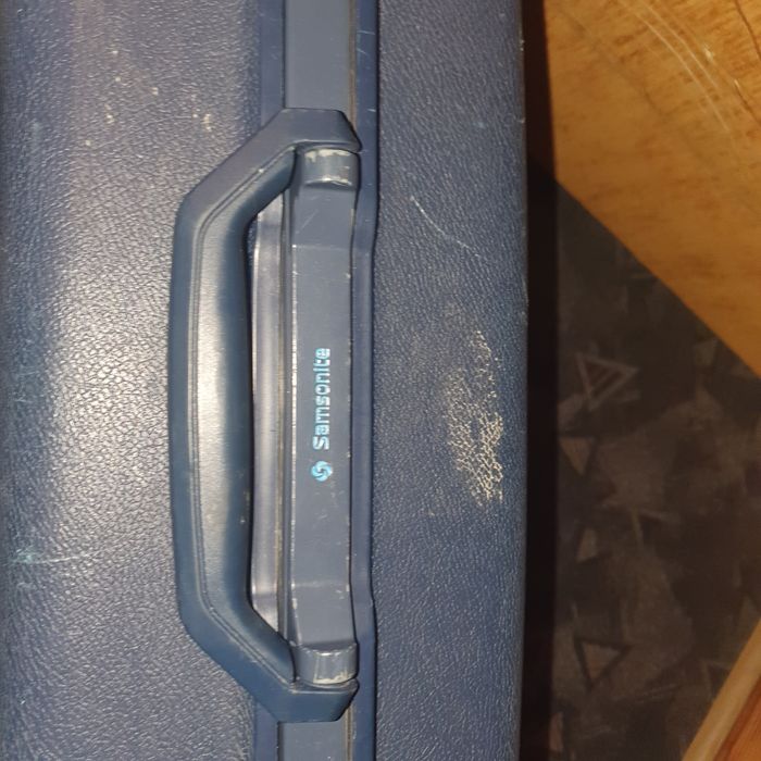 Walizka twarda firmy samsonite