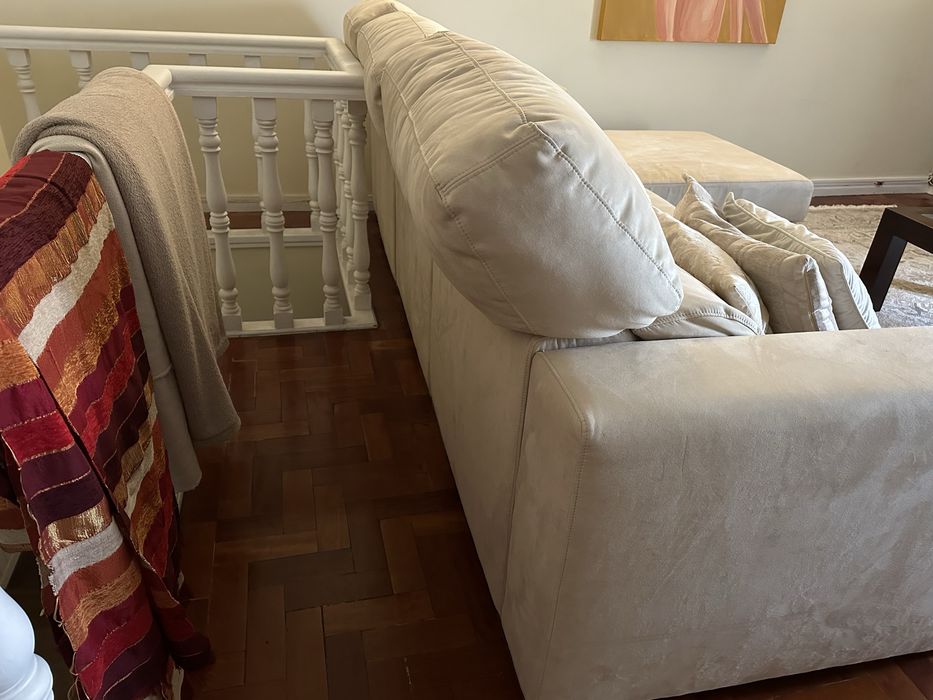 Sofá com chaiselongue